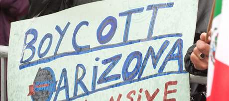 Bojkot veho arizonského. K protestu vyzývali v uplynulých týdnech po celých USA i demonstranti
