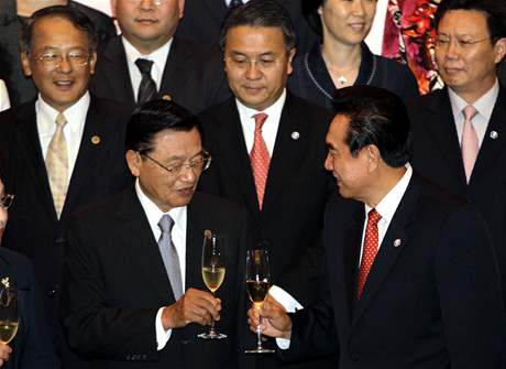 Konec nepátelství, ína a Tchaj-wan podepsaly historickou obchodní dohodu.