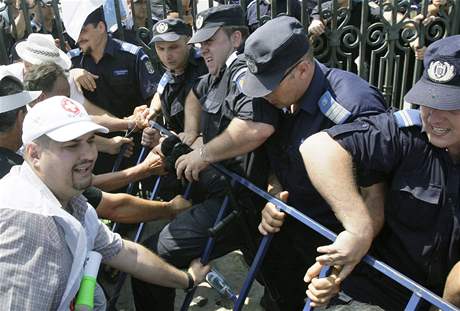 Nepokoje v Rumunsko - ilustraní foto.