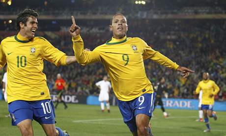 Brazílie - Chile (Fabiano oslavuje gól)