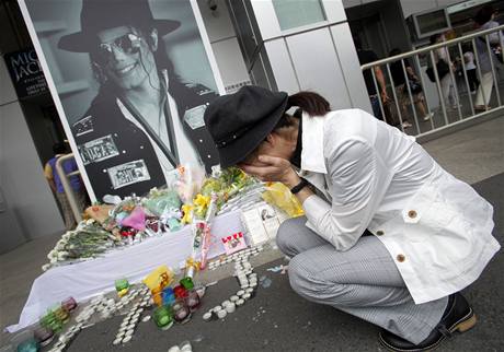 Lidé po celém světě vzpomínali na Michaela Jacksona
