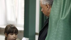 Polské volby: Jaroslaw Kaczynski s vnukou tragicky zesnulého Lecha Kaczynského 