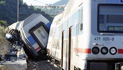 Vykolejený osobní vlak City Elefant