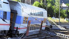 V ústecké tvrti Vaov odpoledne vykolejil osobní vlak typu City Elefant jedoucího z Prahy do Ústí nad Labem