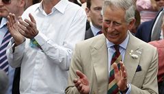 Na festivalu v Glastonbury je u sto tisc lid, piel i princ Charles 