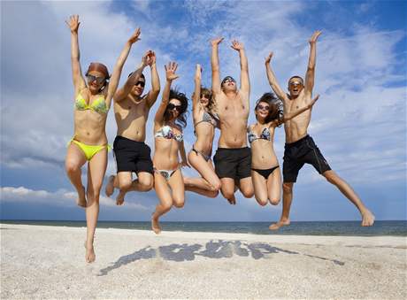 Podle eurokomisae by sladní a moná zmna kolních prázdnin pinesla úsporu pedevím mladým cestovatelm 