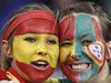 Fanynky Portugalska a panlska sledují utkání fotbalového mistrovství svta