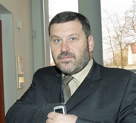 Alexandr Novák. Bývalý senátor ODS měl vzít úplatek 43 milionů.