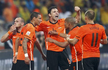 Brazílie - Nizozemsko (Nizozemci slaví vyrovnávací gól)