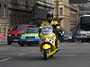 Praané a návtvníci Prahy mohou ode dneka vedle klasických taxík vyuívat i taxi motocykly.