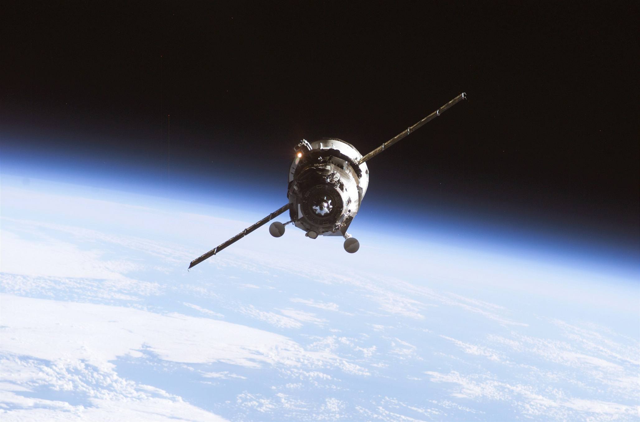 Ruská lo� Progress, která p�istála u ISS.
