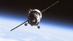 Rusk nkladn lo se po ptenm nespchu spojila s ISS 