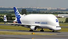 Z praského letit v Ruzyni odletl 8. ervence do Francie obí nákladní letoun Airbus A300 Super Transporter Beluga. 