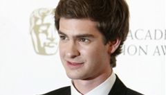 Herec Andrew Garfield s cenou BAFTA.