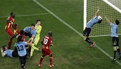 Uruguay - Ghana (Suarez hraje rukou)