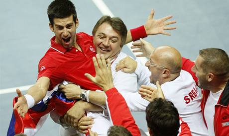 Davis Cup - Djokovič slaví výhru Srbska nad Chorvatskem.
