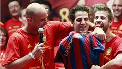 'Vítej doma!' Fabregas přestoupil do Barcelony