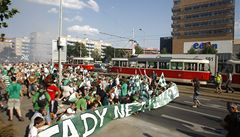 Vrovice na nohou aneb protesty fanouk Slavie a Bohemians