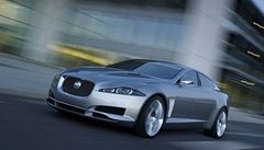 Jaguar C-XF ukazuje budoucnost své znaky, která se hodlá ásten odklonit od konzervativního designu a nahradit jej moderními dravými linkami a vzruujícími proporcemi.