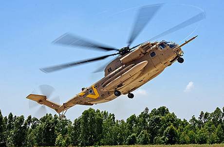 Vrtulník CH-53 pi testech - ilustraní foto