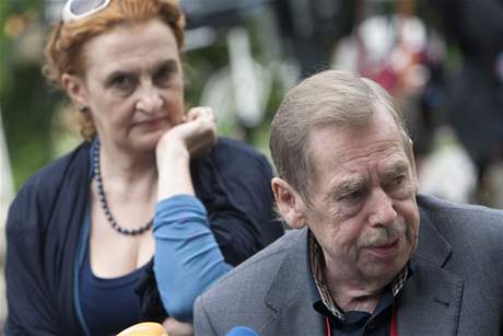 Naten filmu Odchzen: Eva Holubov a Vclav Havel.