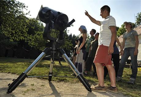 Astronomický dtský tábor.