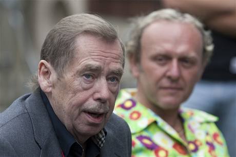 Natáení filmu Odcházení: Václav Havel a Jaroslav Duek.