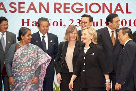 Hillary Clintonová na zasedání ASEANu v Hanoji