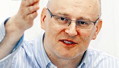 Filip Dvo�ák prý ignoruje v�echny opozi�ní návrhy, proto mu horzí svr�ení.