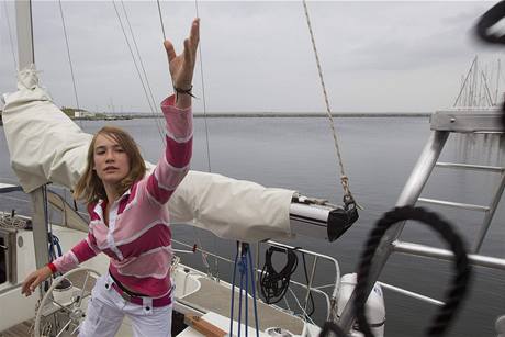 trnctilet nizozemsk jachtaka Laura Dekkerov chce obeplout svt