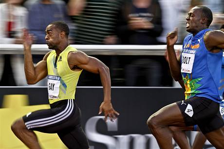 Tyson Gay (vlevo) a Usain Bolt