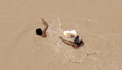 Zplavy v Pkistnu a Indii u pr pekonaly zkzu po niiv cunami