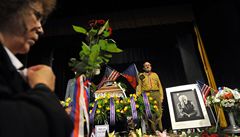 S Milanem Paumerem se lidé rozlou�ili v pod�bradském divadle Na Kovárn�.