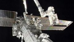 Nejsložitější úkon na ISS, oprava chladícího systému, se komplikuje