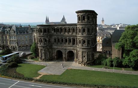 ern brna (Porta Nigra).