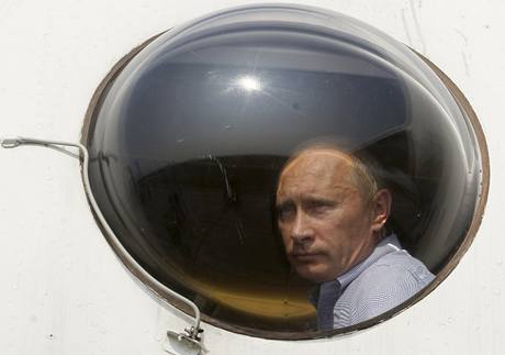 Putin obsadil místo druhého pilota.