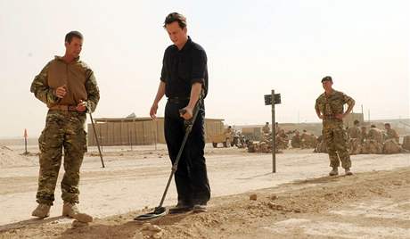 David Cameron v Afghánistánu, erven 2010