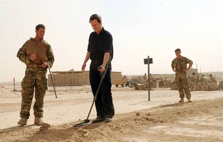 David Cameron v Afghánistánu, erven 2010