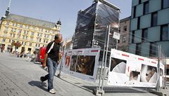 Nový monument na námstí Svobody v Brn zatím zstává zahalený.