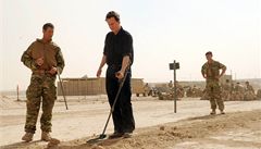 Premir Cameron pr v Afghnistnu unikl toku hnut Taliban