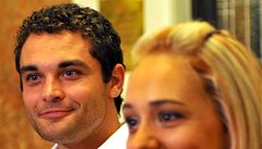 P�edsedou poroty byl lo�ský vít�z Martin Zach, kterého doprovázela p�ítelkyn�. 