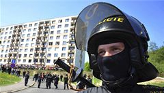 Pochod 100 neonacist Krupkou stl policii milion