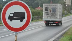 Evropská unie chce další daň pro kamiony. Za hluk a špínu
