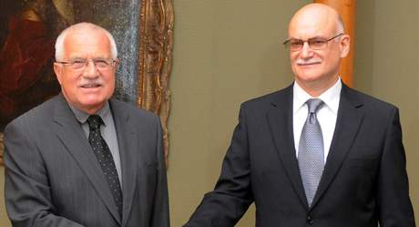 Václav Klaus se louí s ruským velvyslancem Alexejem Fedotovem