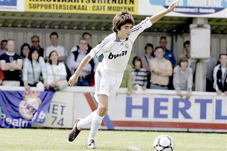 Syn Zidaneho Enzo v dresu Realu Madrid