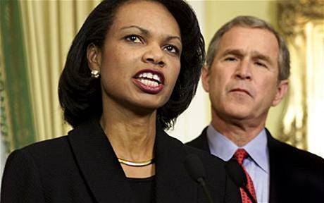 Condoleeza Ricevá a Georg Bush