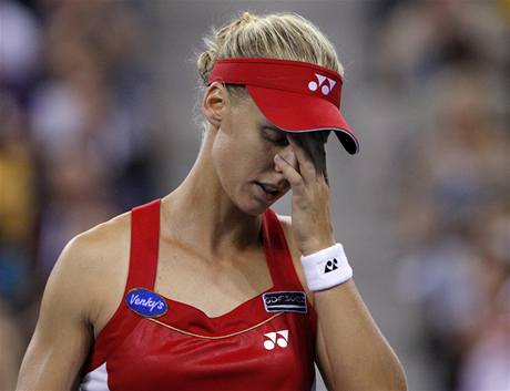 Zklaman tenistka Jelena Dementvov
