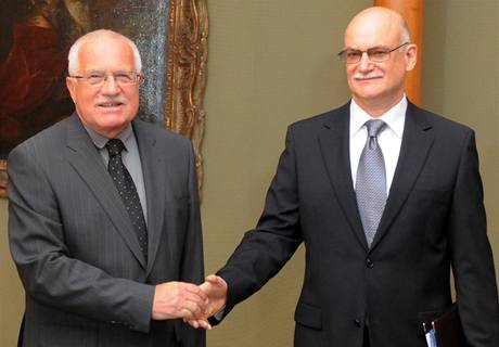 Václav Klaus se louí s ruským velvyslancem Alexejem Fedotovem