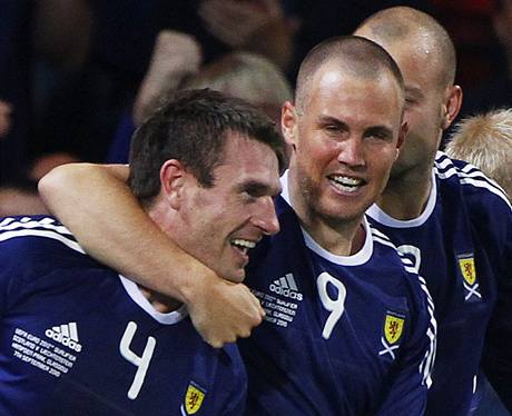 Fotbalové Skotsko (Stephen McManus, vlevo)