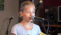 Malá pěvkyně. Jackie v deseti letech zpívá operu.  | na serveru Lidovky.cz | aktuální zprávy